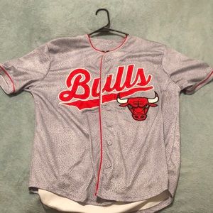 Chicago Bulls Baseball Jersey Size Large